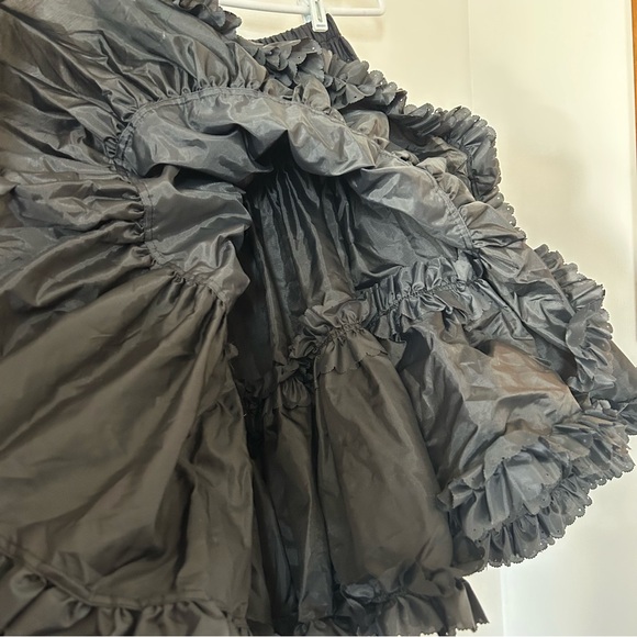 Vintage Petticoat Black Ruffled Tapemeasure brand not crinoline - Picture 5 of 7
